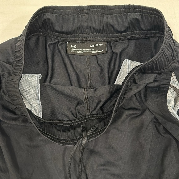 Men’s UH Under Armour shorts - Picture 5 of 6